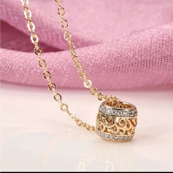 Luxurious Hollow Round Pendant 18k Gold Plated Necklace - Picture 5 of 5